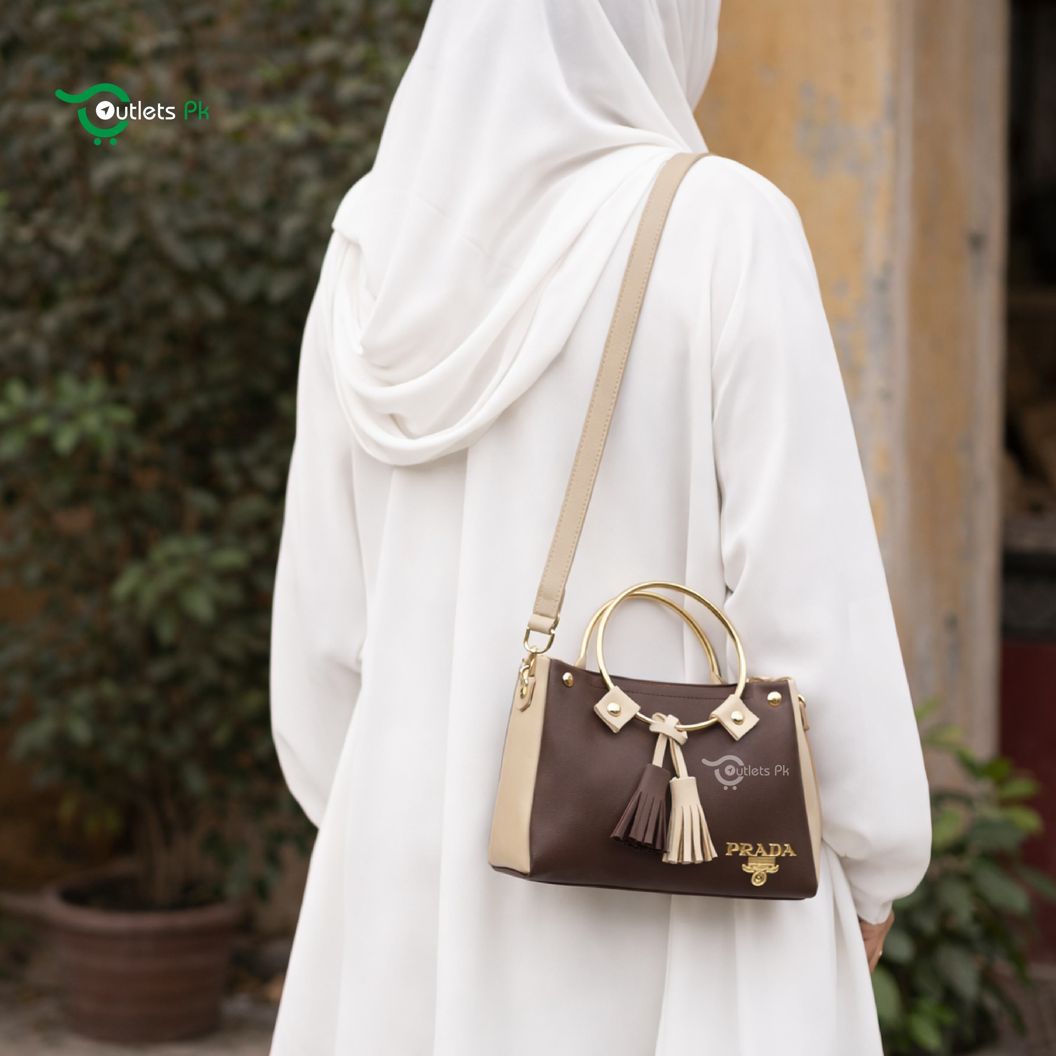 ROUND HANDLE – BROWN & BEIGE