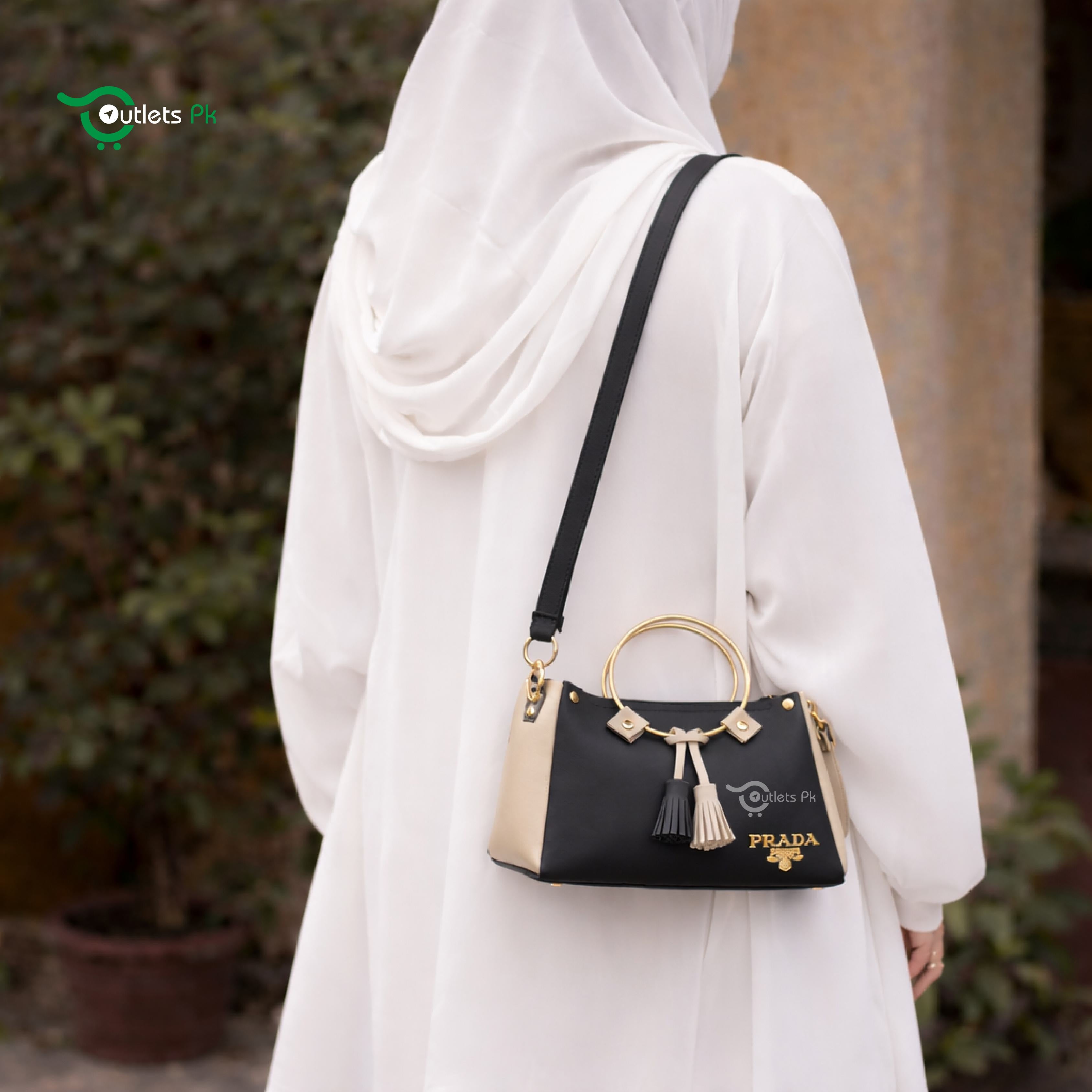 ROUND HANDLE – BLACK & BEIGE